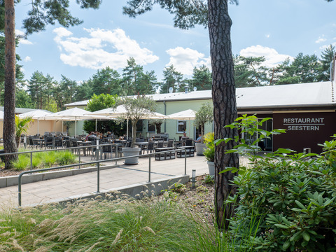 Restaurant Seestern (Außenansicht) im Familienpark, Foto: Rico Schwarze - Glücksfoto GbR