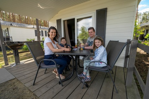 2022_hafenlodge_familie_foto_christian_grosse_2_-_web.jpg